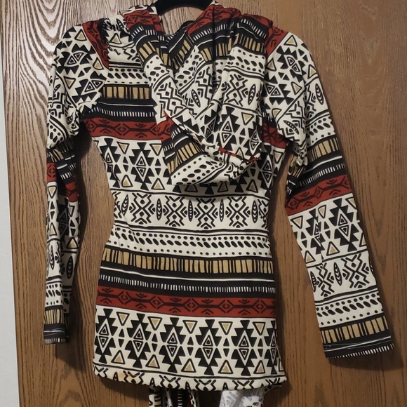 🎊HP🎊New boutique Aztec hooded jacket - Picture 12 of 13